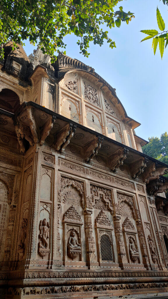chhatri at Deobagh Palace