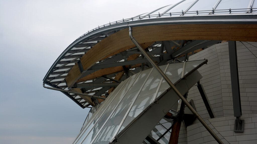 glass, wood and Steel at Vitton Fondation Paris