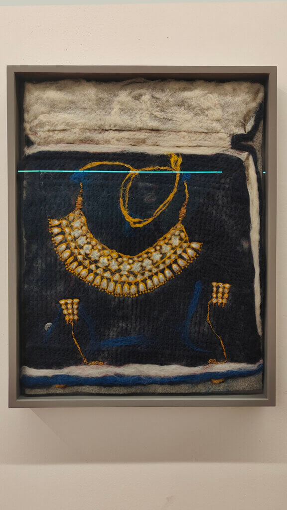 Art with felt threads " Like Gold'